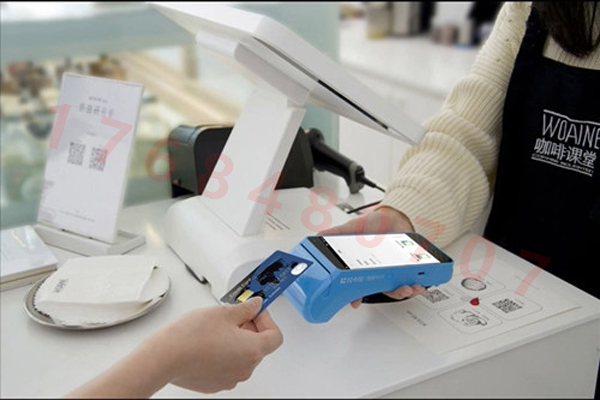 拉卡拉pos机怎么使用？拉卡拉POS机如何刷信用卡？